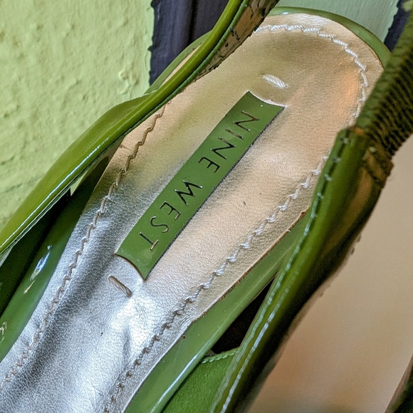 Vintage Nine West Olive Green Slingback Wooden Peep Toe Genuine Leather Heels - Picture 5 of 7